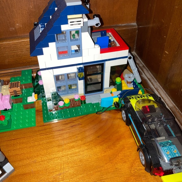Lego lot. 50 sets plus. Over 3500.00 in retail cost. Complete with box and manua - Picture 11 of 16